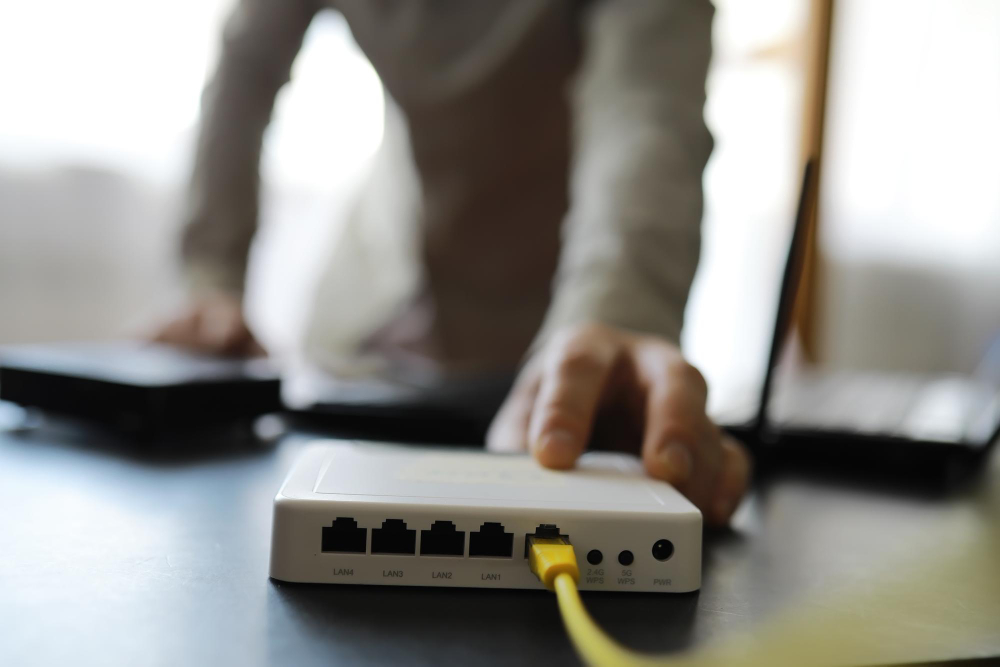 Zaawansowana konfiguracja routerów Mikrotik i CISCO: VLAN i VPN w sieci firmowej